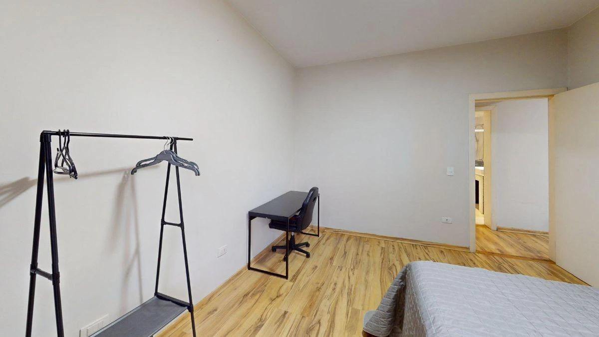 91 m² apartment with a home office and a washing machine — photo 29