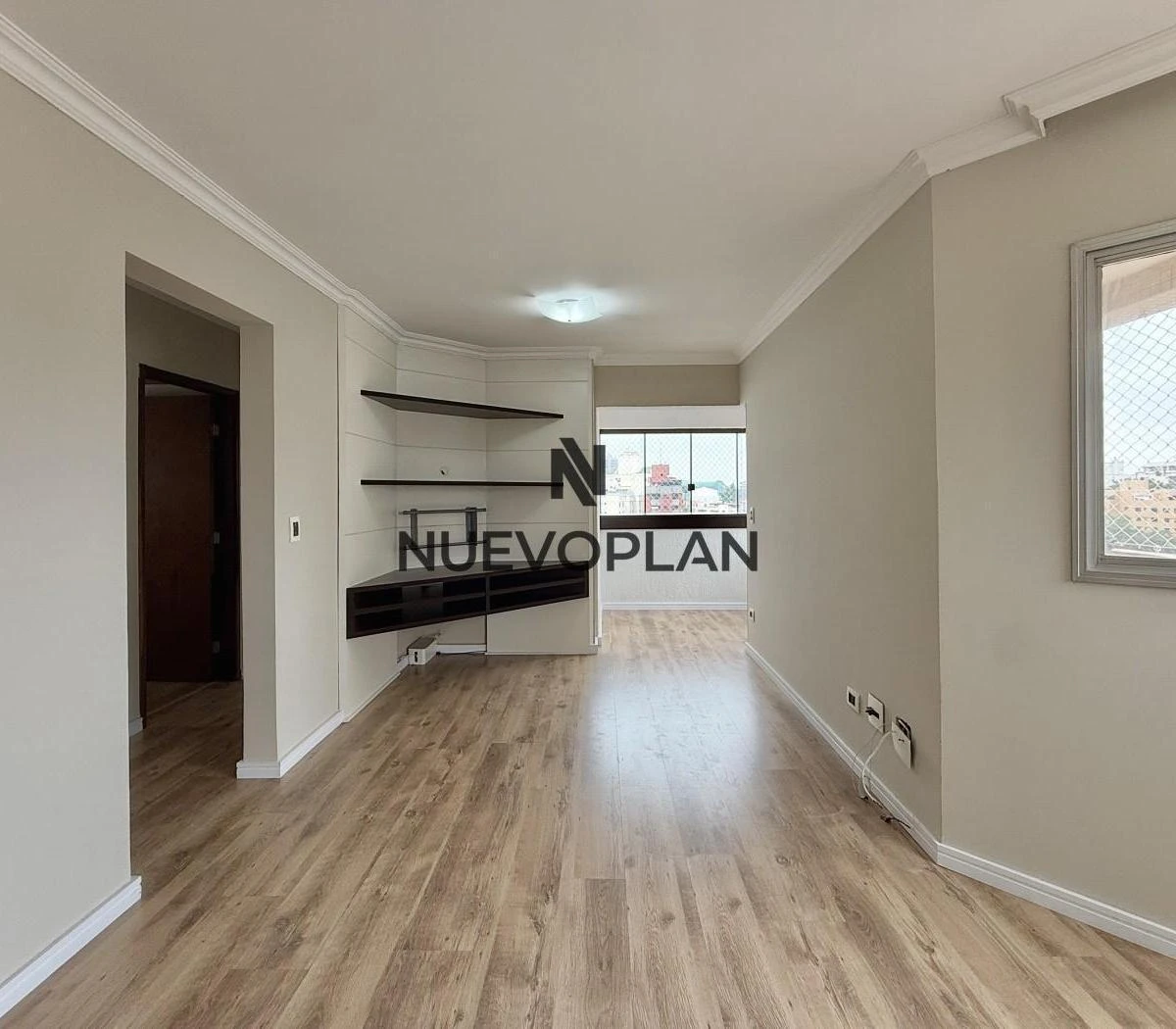 Floor-to-ceiling windows in a 3-bedroom apartment, 77 m² — photo 8