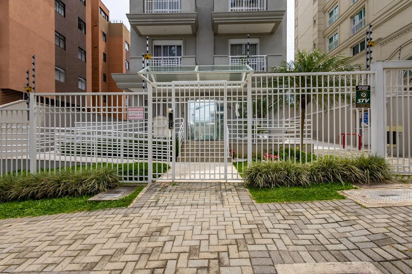 Home office in a 2-bedroom apartment, 95 m² — photo 61
