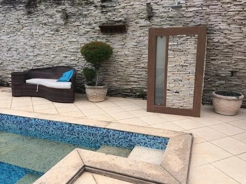 Furnished house 945 m² with 4 bedrooms and 5 bathrooms — photo 27