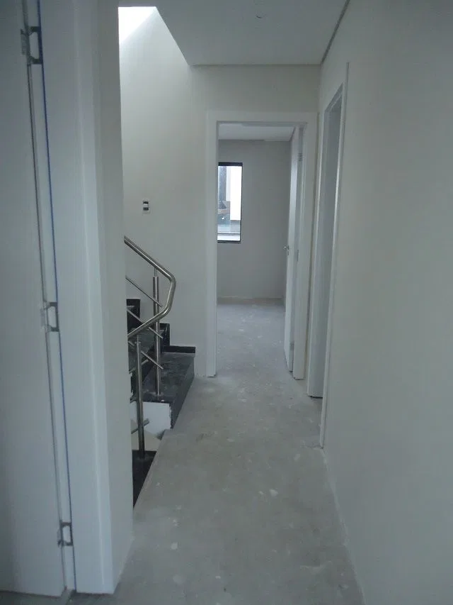 4-bedroom house with a walk-in closet — photo 24