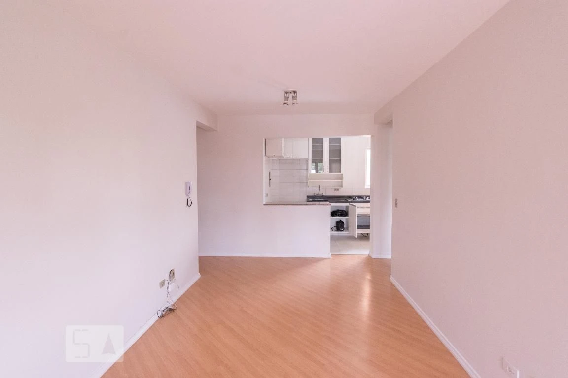 Apartamento com piso de madeira ou laminado, Centro — photo 19