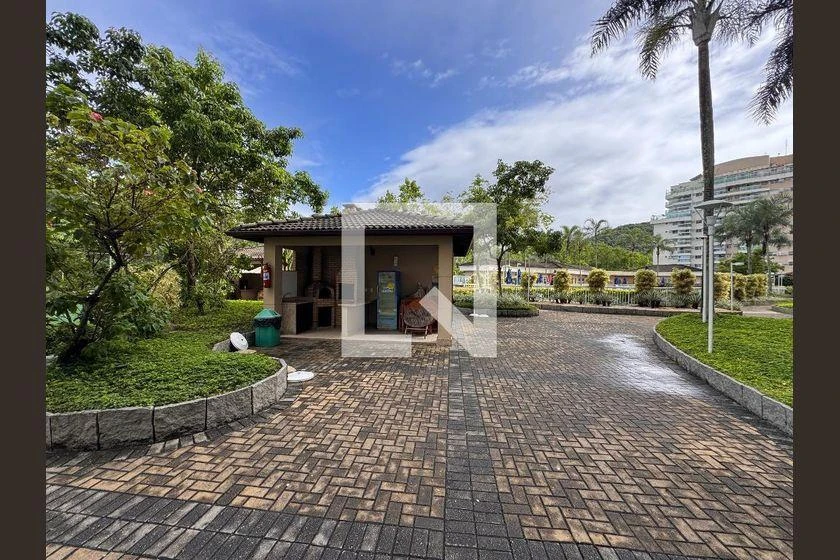 Furnished apartment, 68 m², with a mountain view — photo 10