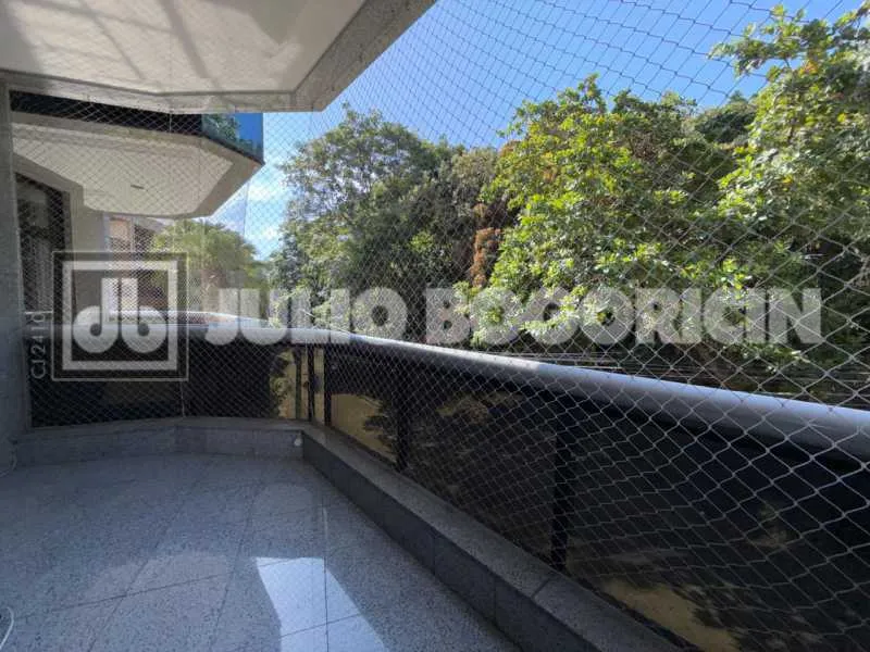 Apartamento sem mobília com 4 quartos e 5 banheiros — photo 10