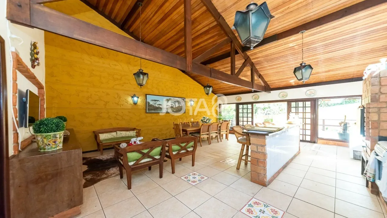 Casa com 4 suítes e cozinha com fogão a gás — photo 9