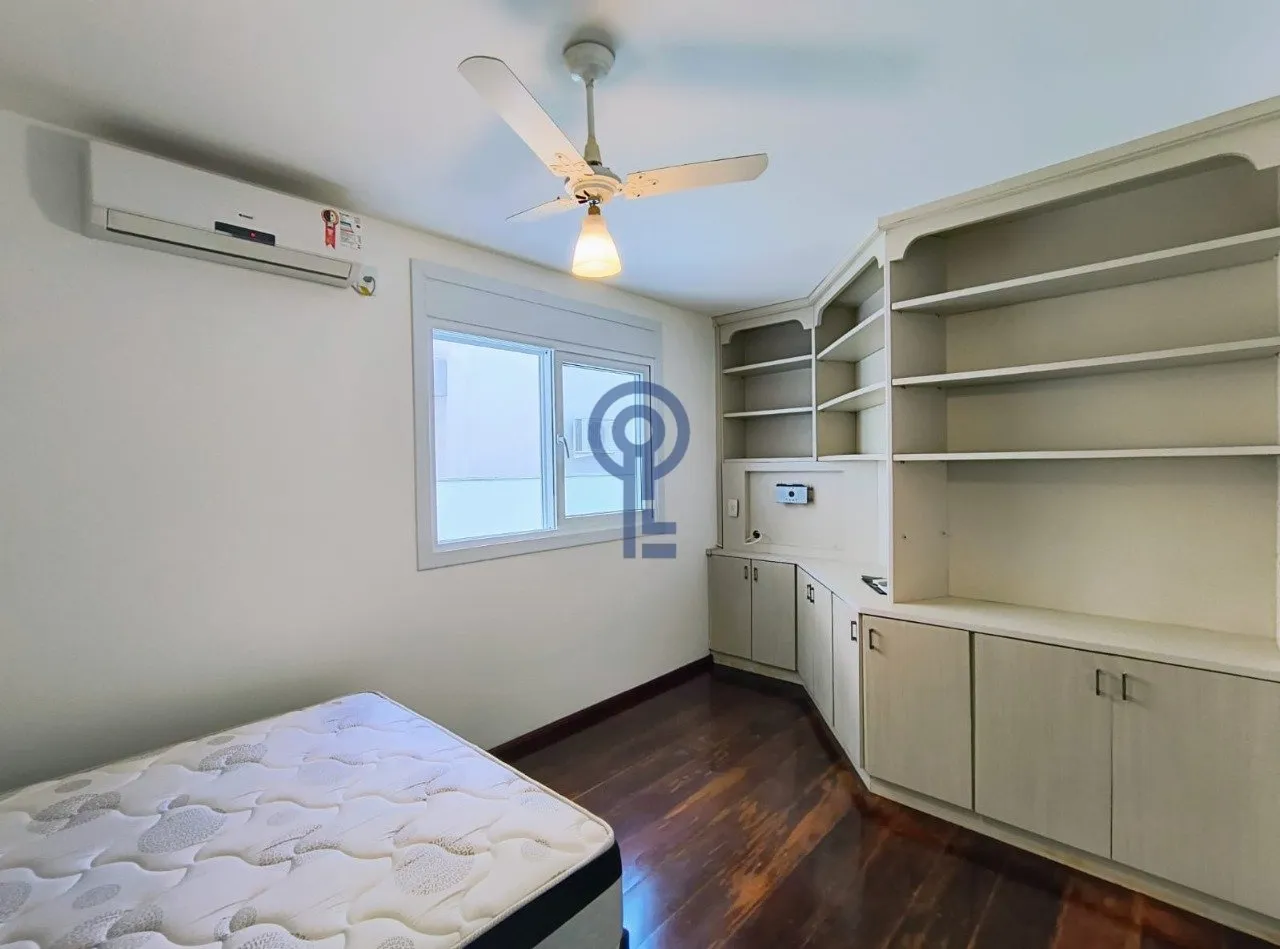 Furnished 76 m² apartment with 2 bedrooms and 1 parking spot
