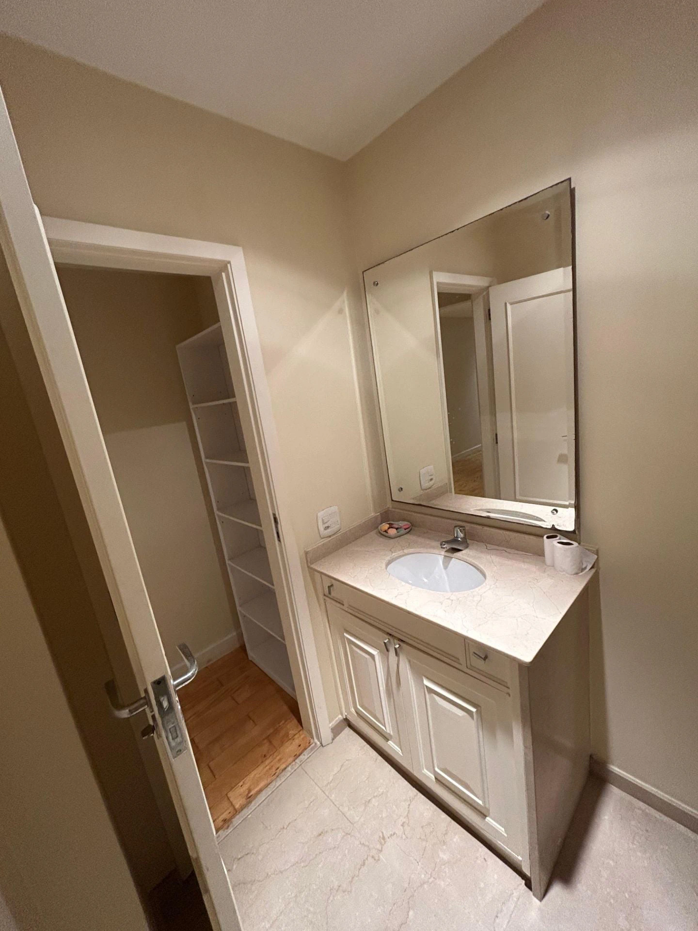 Furnished apartment, 185 m², with a washing machine — photo 10