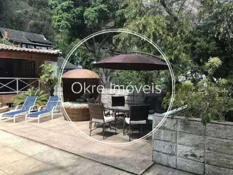 House with 5 bedrooms and 3 bathrooms with a washer — photo 17