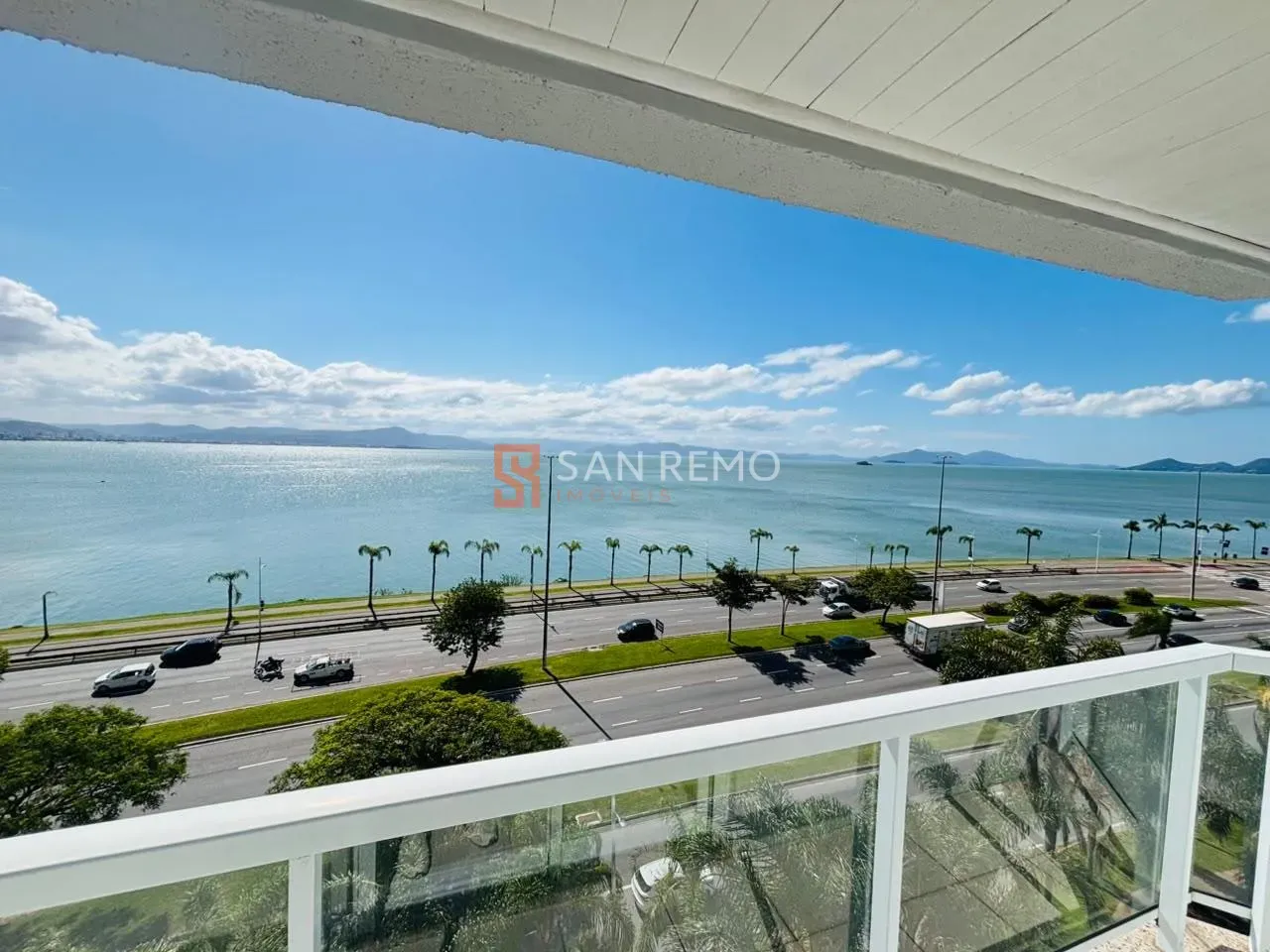 3-bedroom apartment with a water view — photo 14