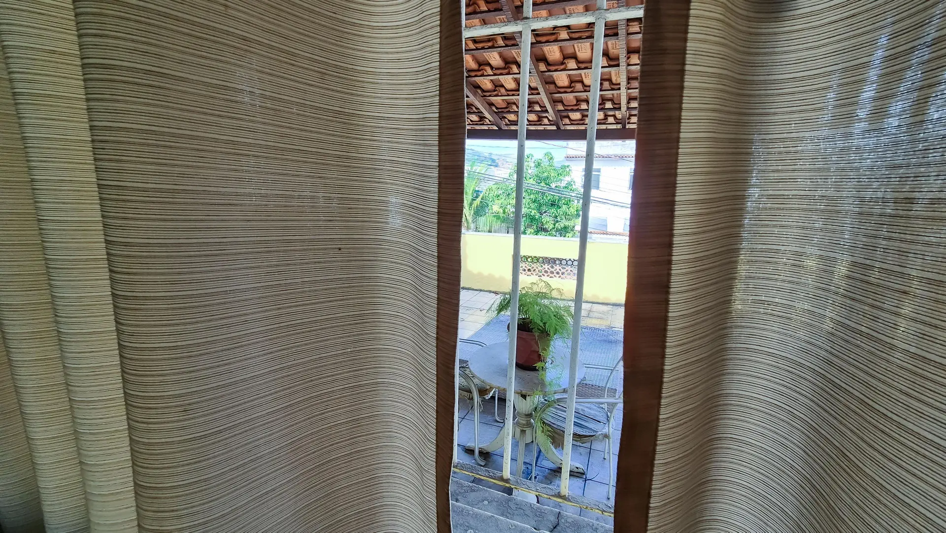 Furnished house with 4 bedrooms, 3 baths and yard — photo 40
