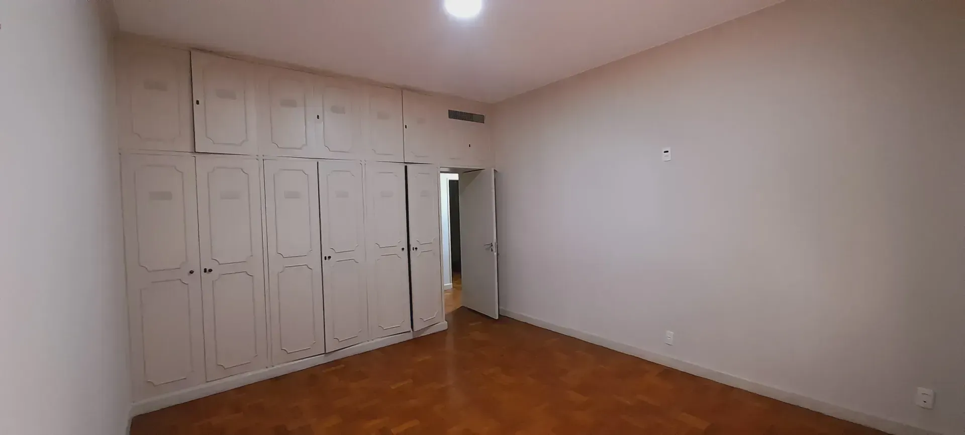Unfurnished apartment with 4 bedrooms and 2 parking — photo 18