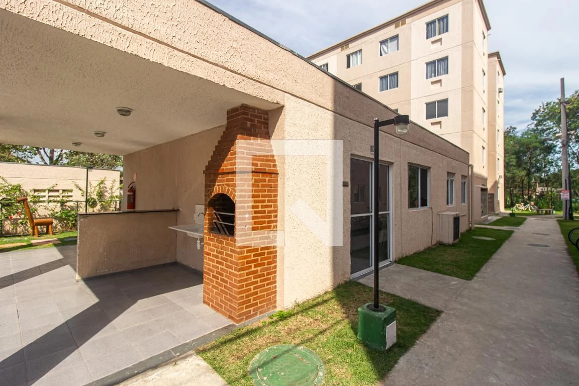 Apartamento com 2 quartos e 1 vaga, pisos de cerâmica — photo 5