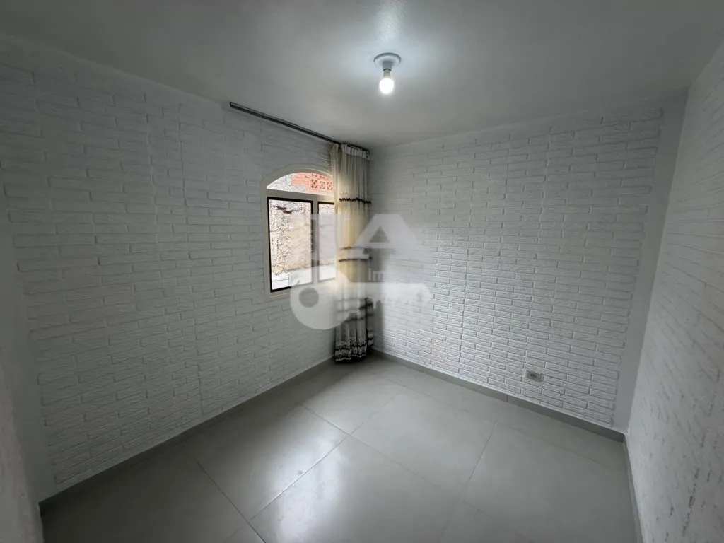 2-bedroom house with a washing machine — photo 13