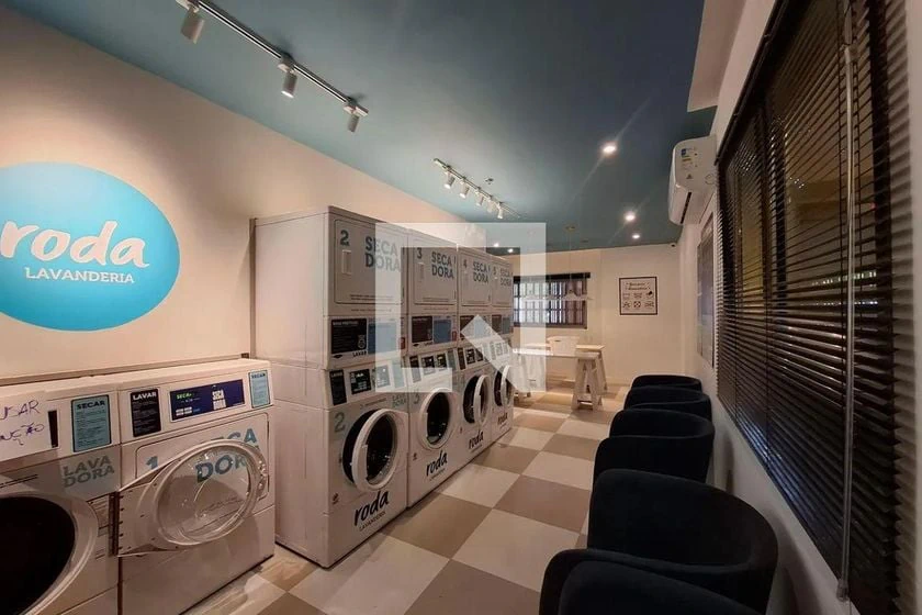 2-bedroom apartment in a building with a gym — photo 29
