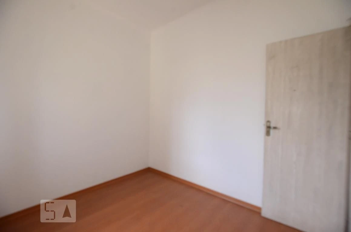 Casa sem mobília com 2 quartos, quintal e varanda — photo 32