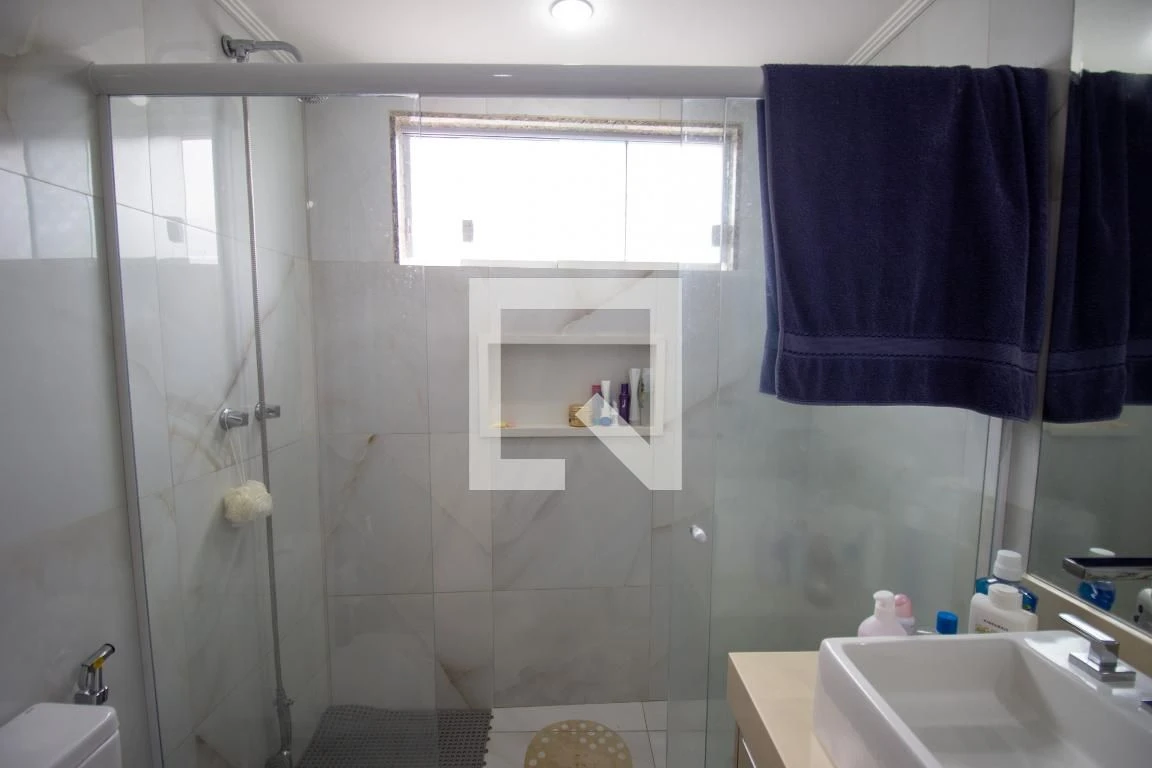 Furnished apartment with 3 en-suite bedrooms — photo 59