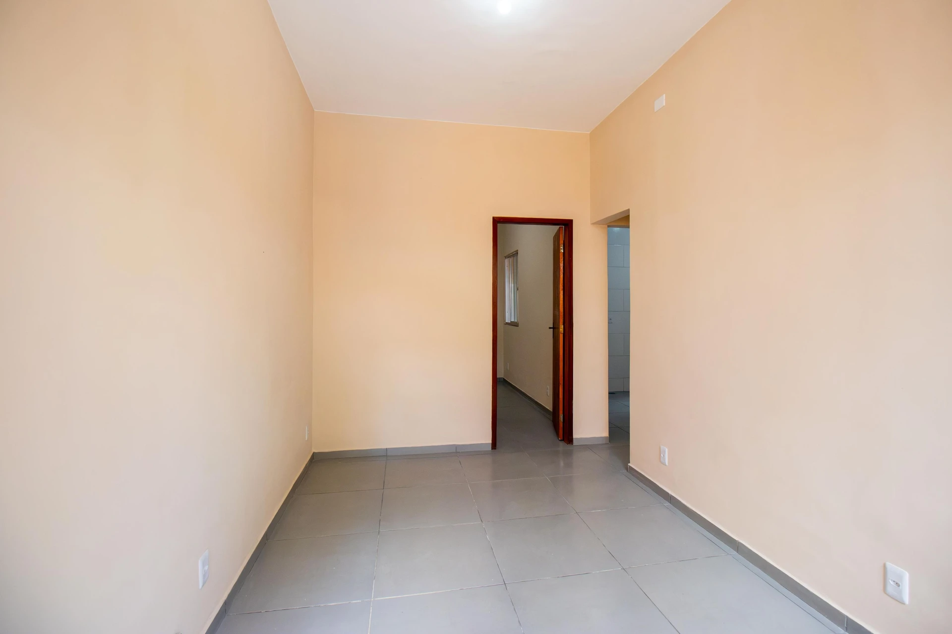 Garden in a 2-bedroom house, 100 m² — photo 13