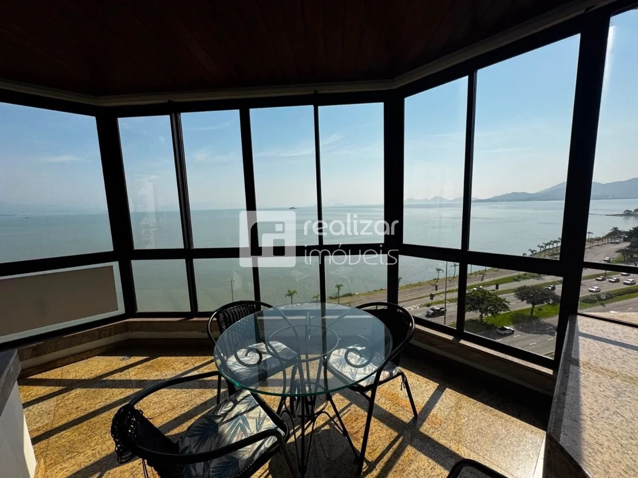 Apartamento de 290 m² com 4 dormitórios e varanda envidraçada — photo 36