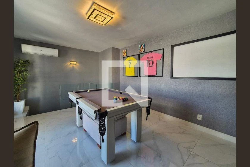 Furnished apartment with 5 bedrooms, balcony and 196 m² — photo 49