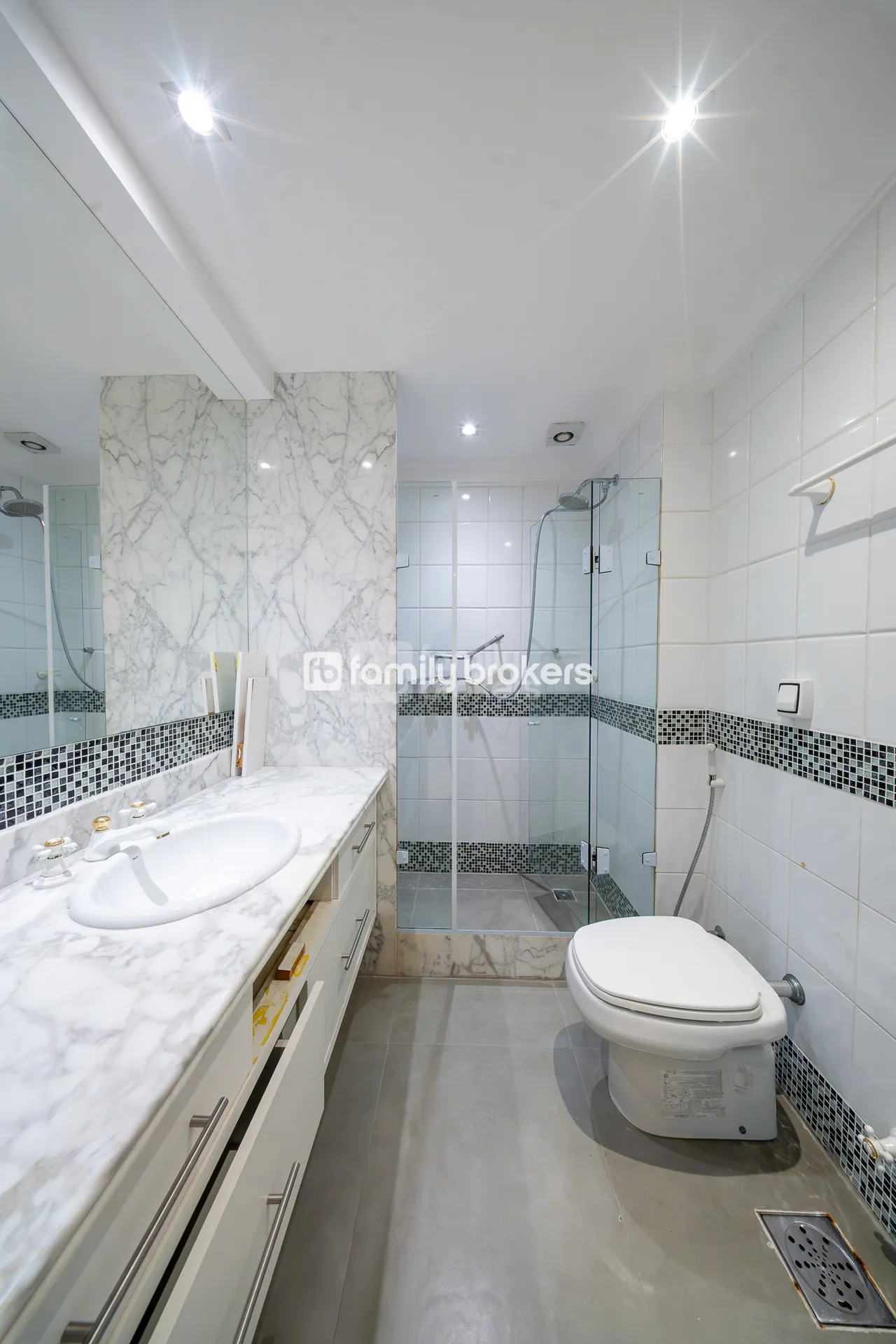 Мебльована дуплекс-квартира з 4 спальнями та 550 м² — photo 19