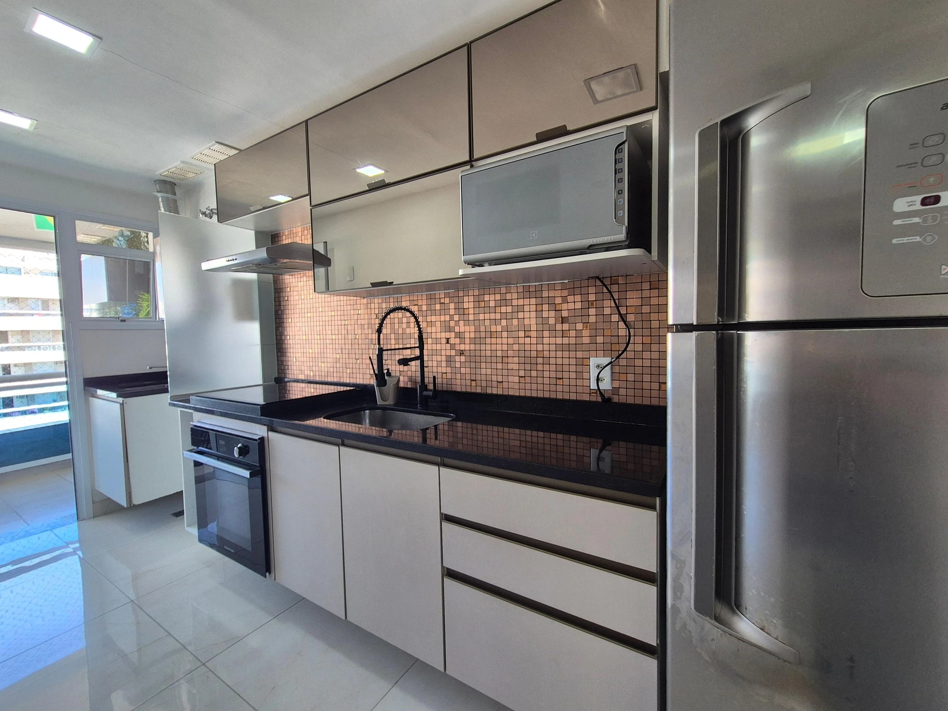 Furnished apartment with 5 bedrooms and open-plan kitchen — photo 72