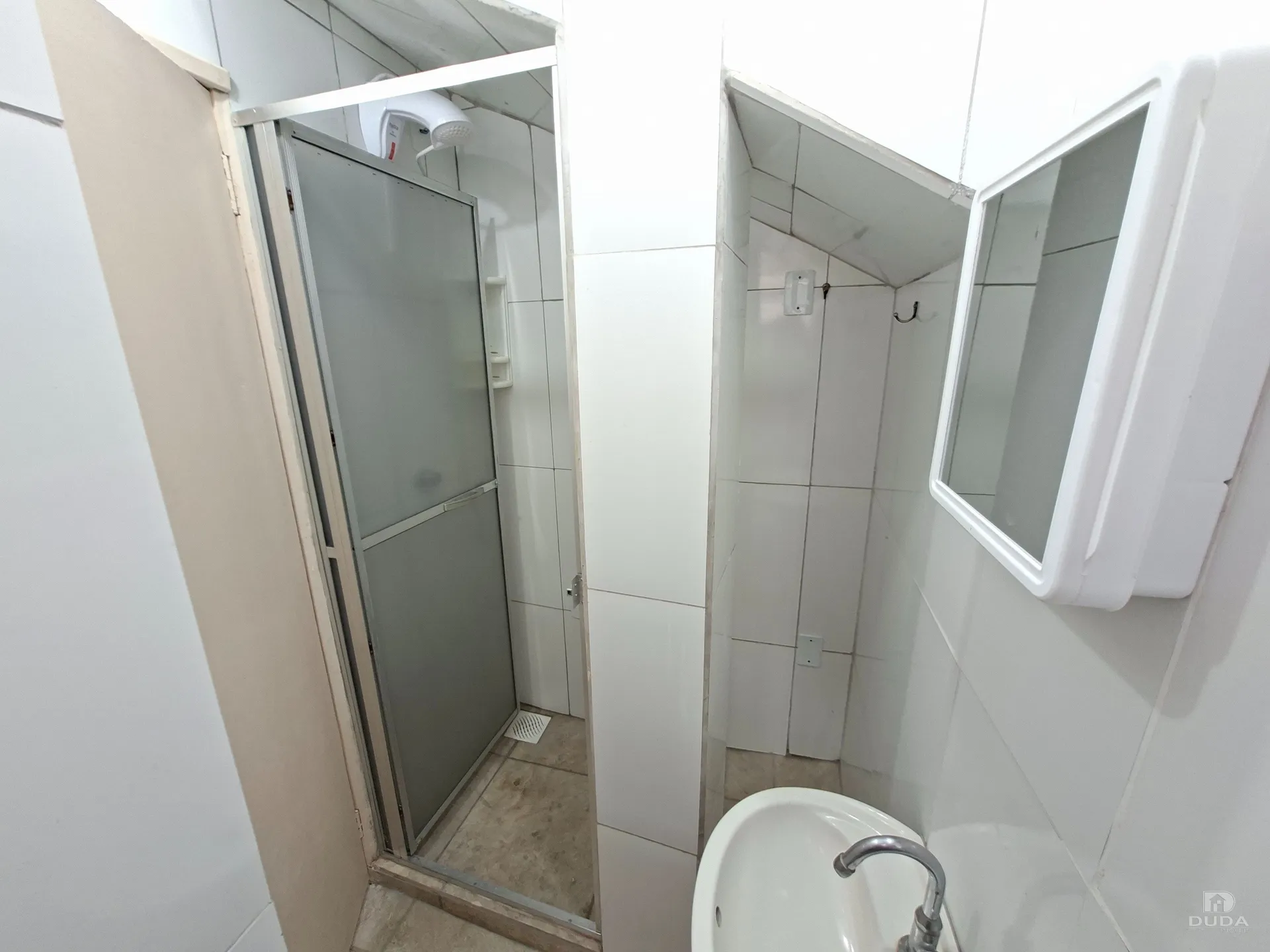 3-bedroom house with a walk-in closet in Florianópolis — photo 5