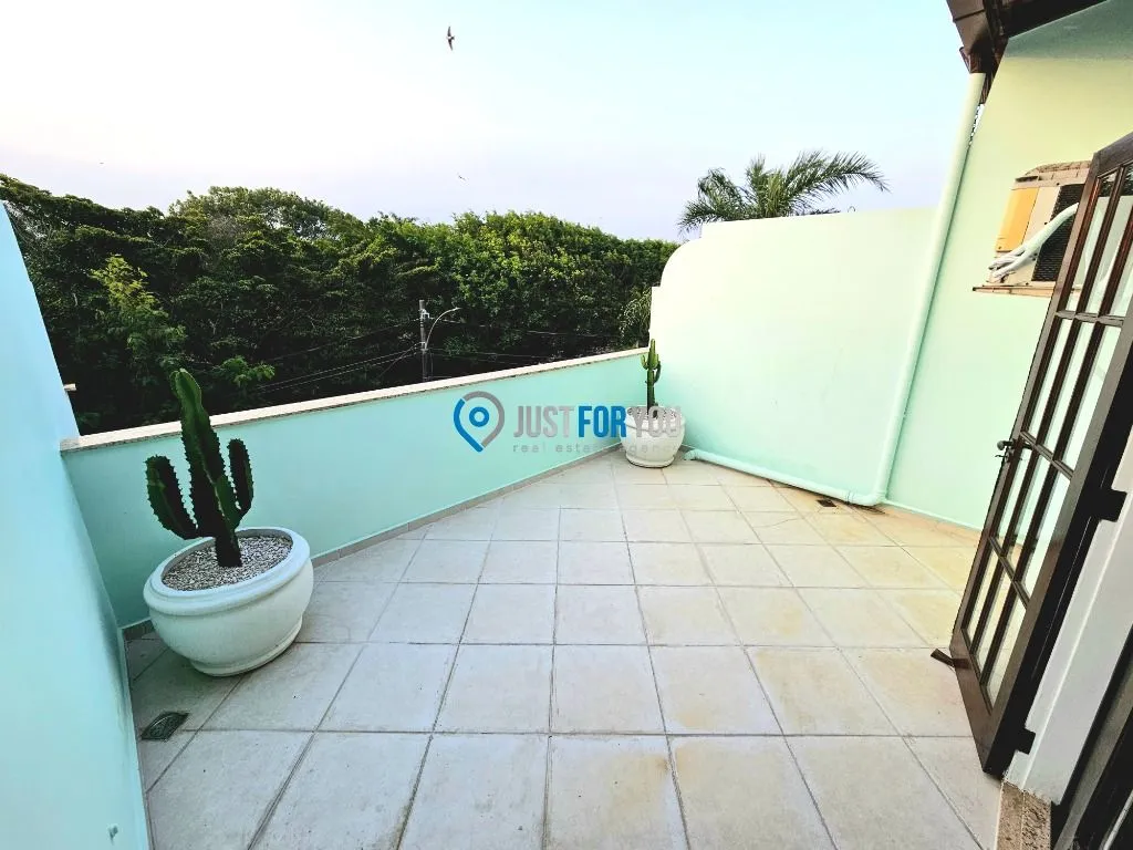 Furnished house with 4 bedrooms and 5 bathrooms — photo 28