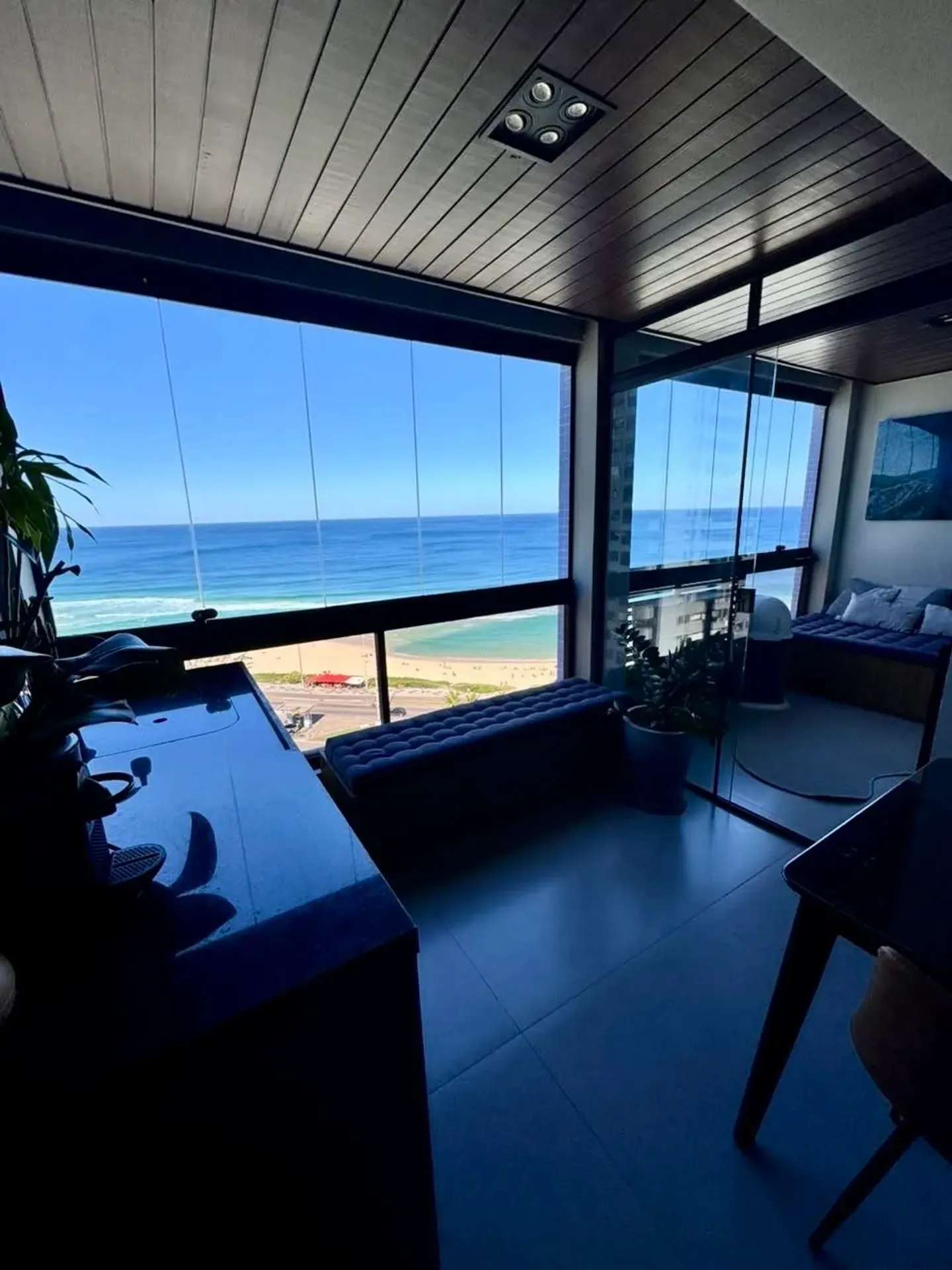 Furnished apartment, 60 m², with a water view — photo 4
