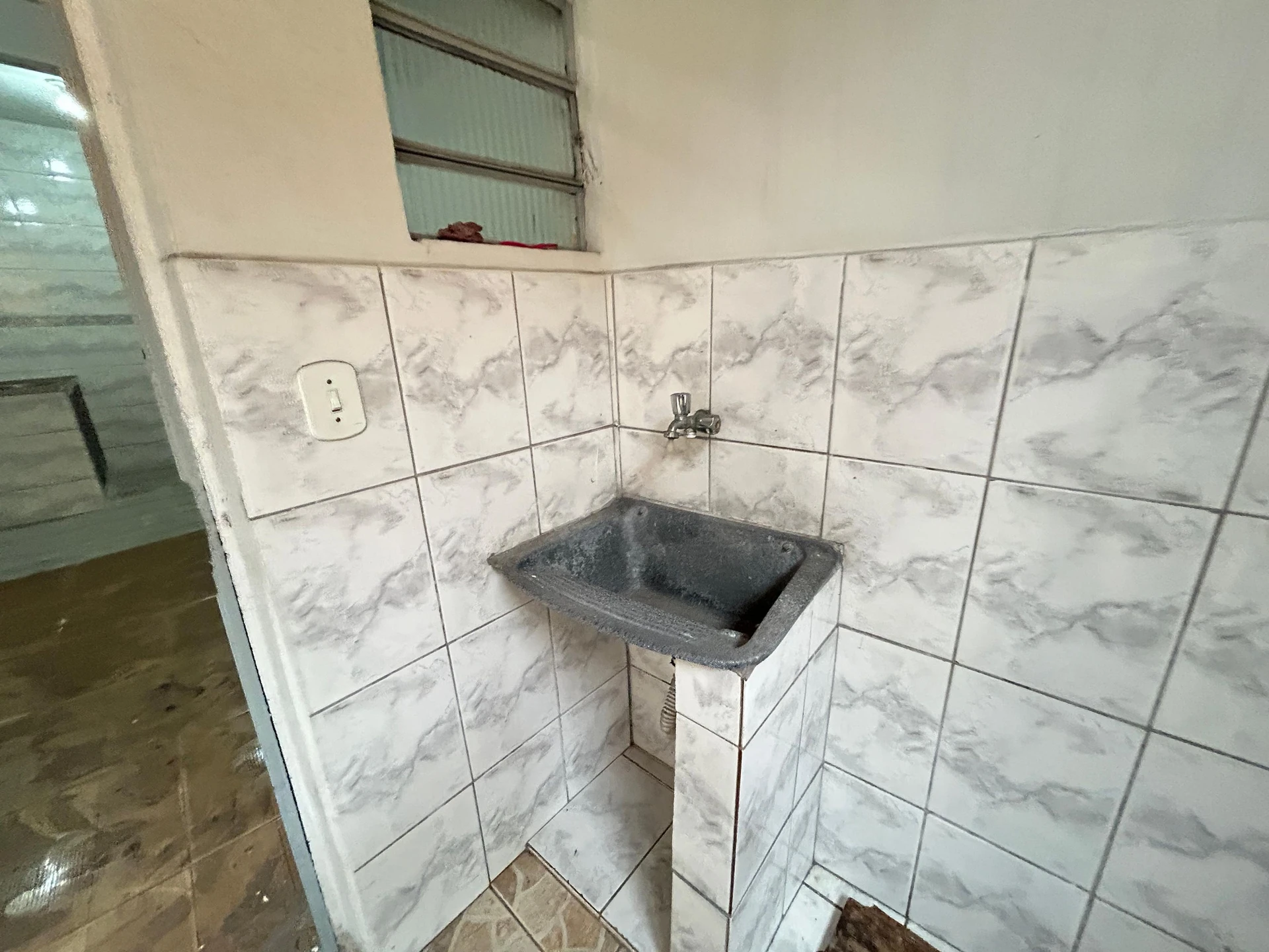 Studio sem mobília com mini cozinha e 1 quarto — photo 14