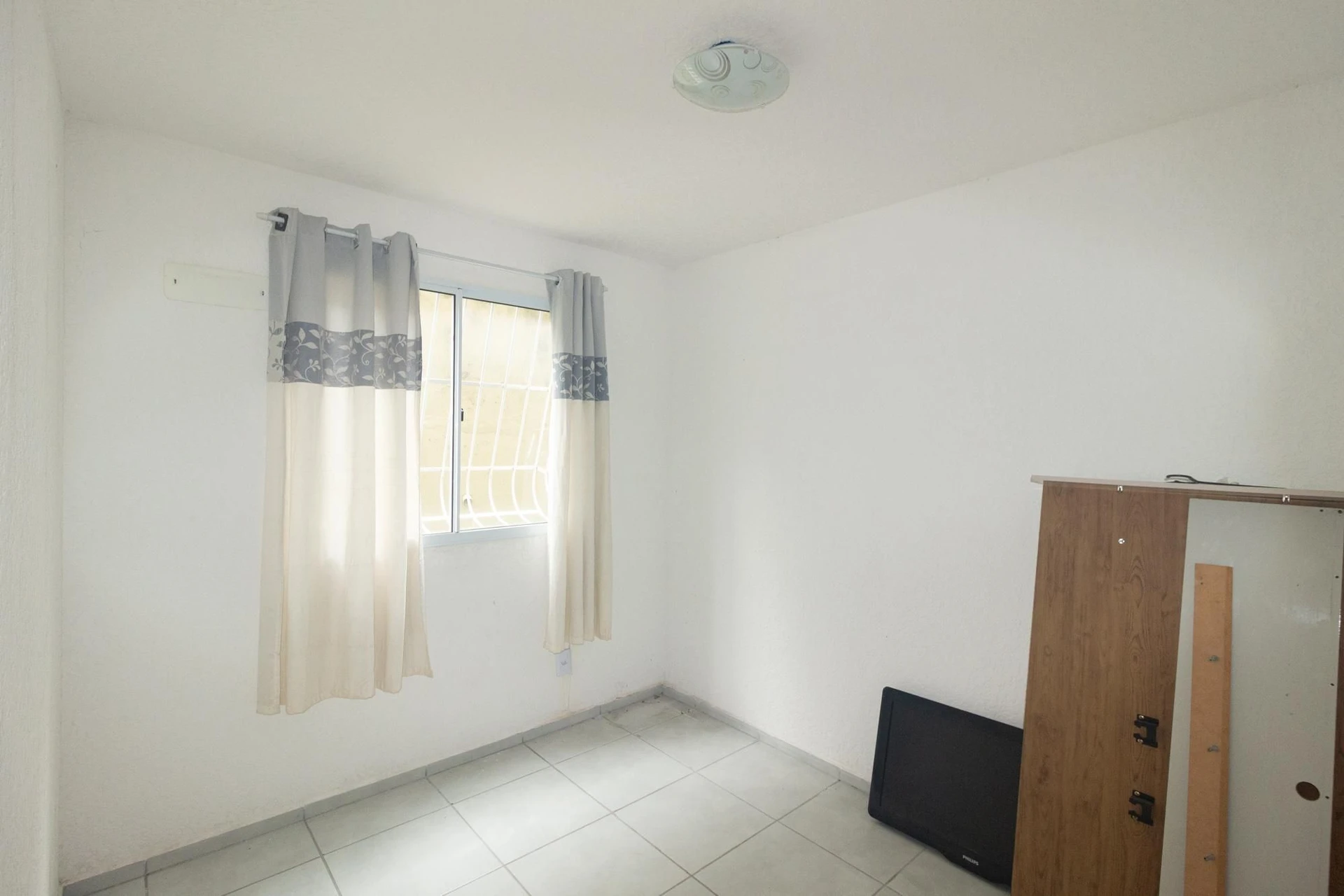 2-bedroom apartment in a building with a pool — photo 30