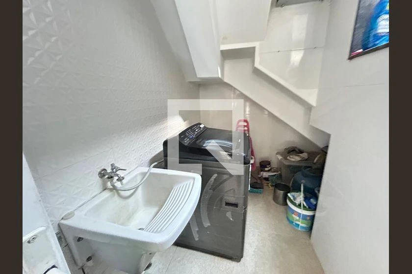 Home office in a 3-bedroom house, 197 m² — photo 36