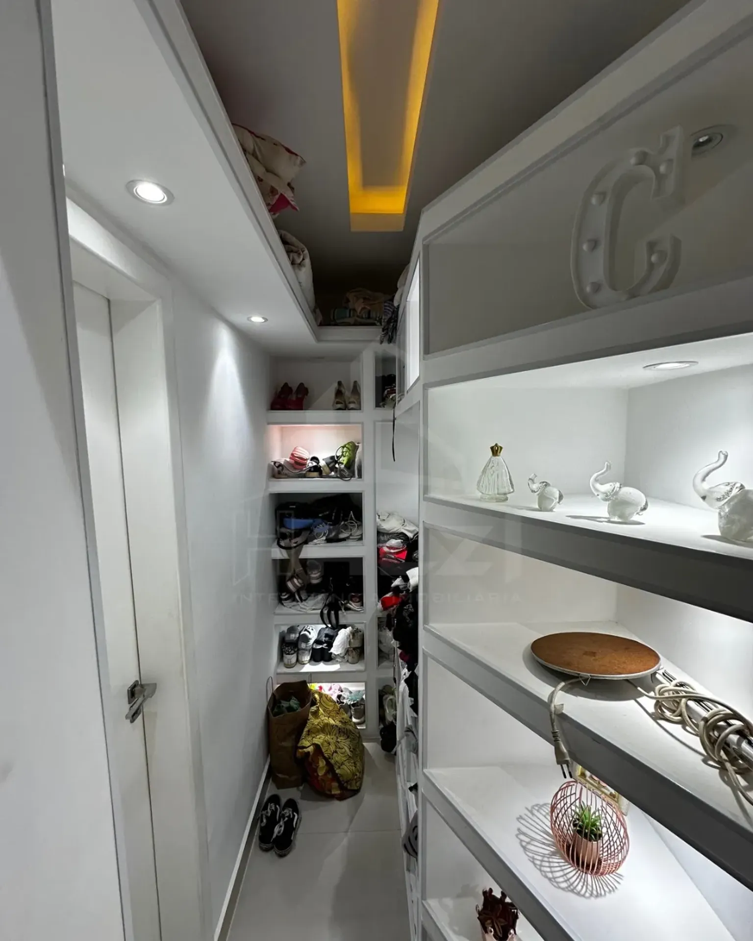 Furnished house with 4 bedrooms and 5 bathrooms — photo 21
