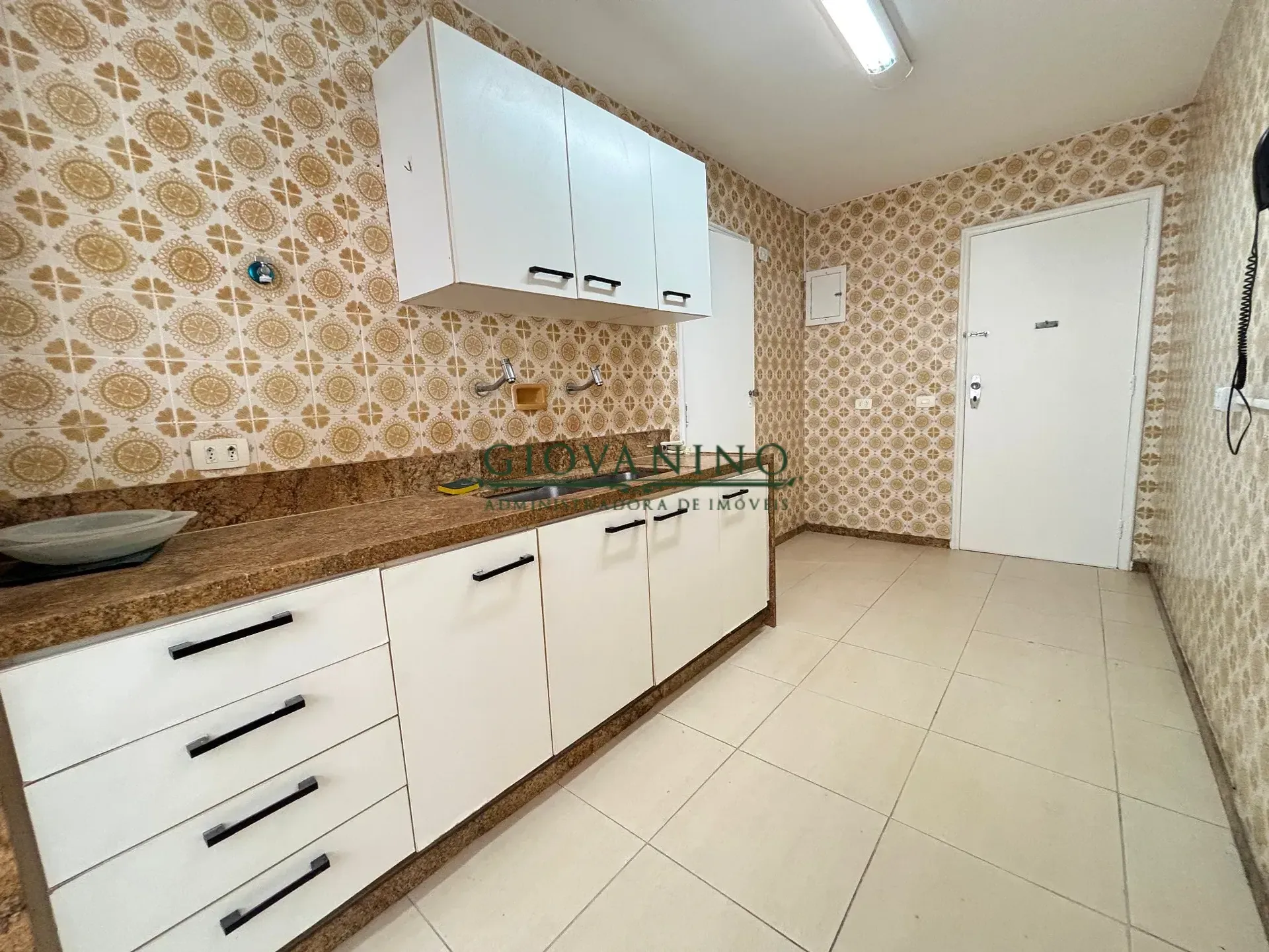 Apartamento de 4 quartos com piso de madeira ou laminado — photo 9