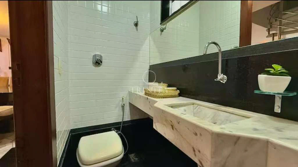 Furnished house with 7 bedrooms and 9 bathrooms — photo 10