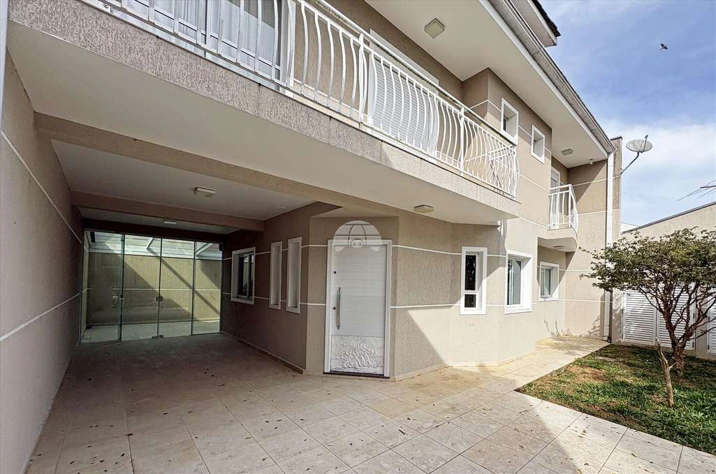 House with 4 bedrooms, 1 en-suite and 3 parking spots — photo 2