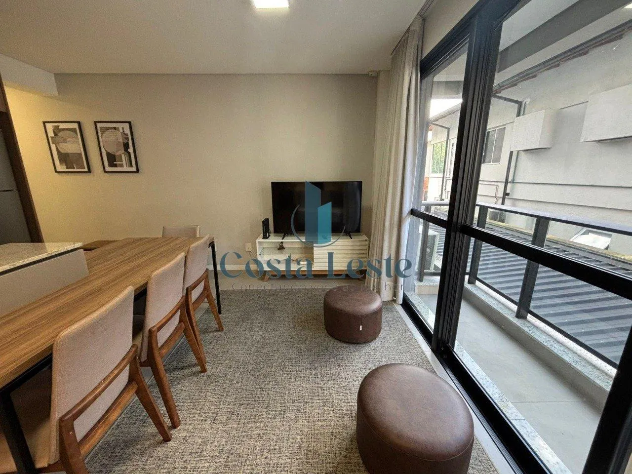Floor-to-ceiling windows in a one-bedroom apartment, 37 m² — photo 11