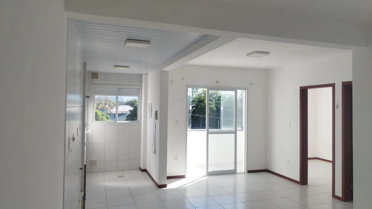 Rental apartment with 2 bedrooms and a balcony