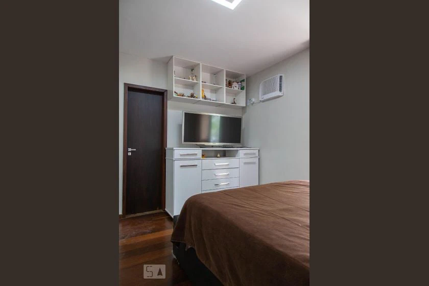 Rental apartment with 4 bedrooms and 150 m² — photo 30