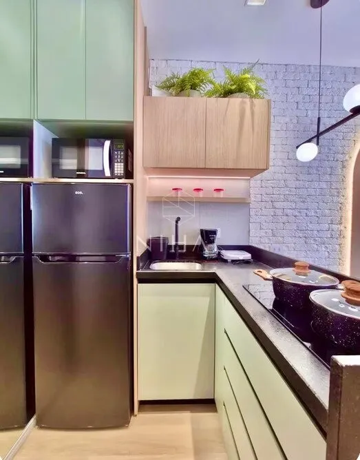Furnished 1-bedroom apartment with open-plan kitchen — photo 2