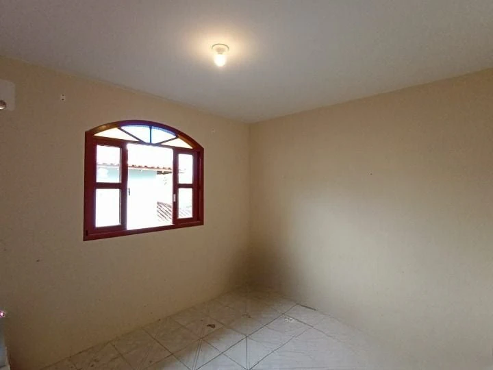 Casa sin amueblar con 2 dormitorios y balcón — photo 3