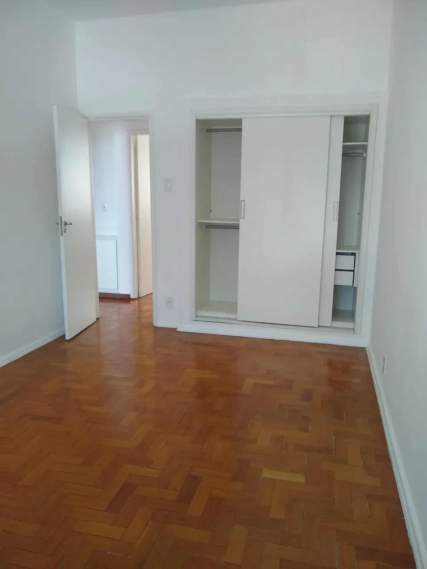 Apartamento com 3 quartos e cozinha integrada a gás — photo 16