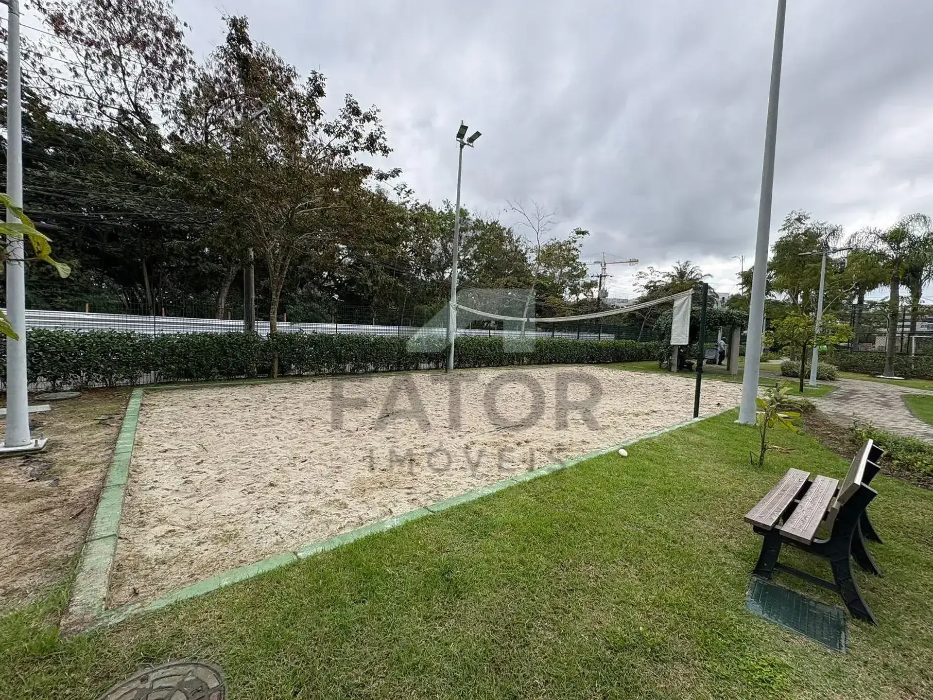 Apartamento com 3 quartos e varanda fechada de vidro — photo 43