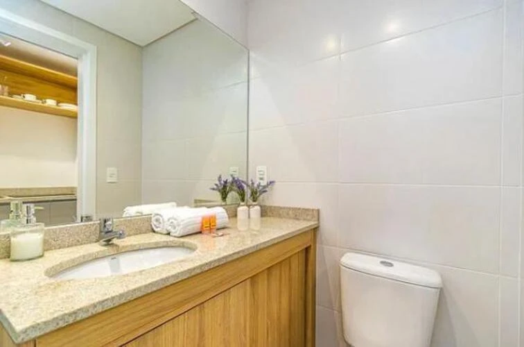 One-bedroom apartment in a building with a coworking space — photo 9