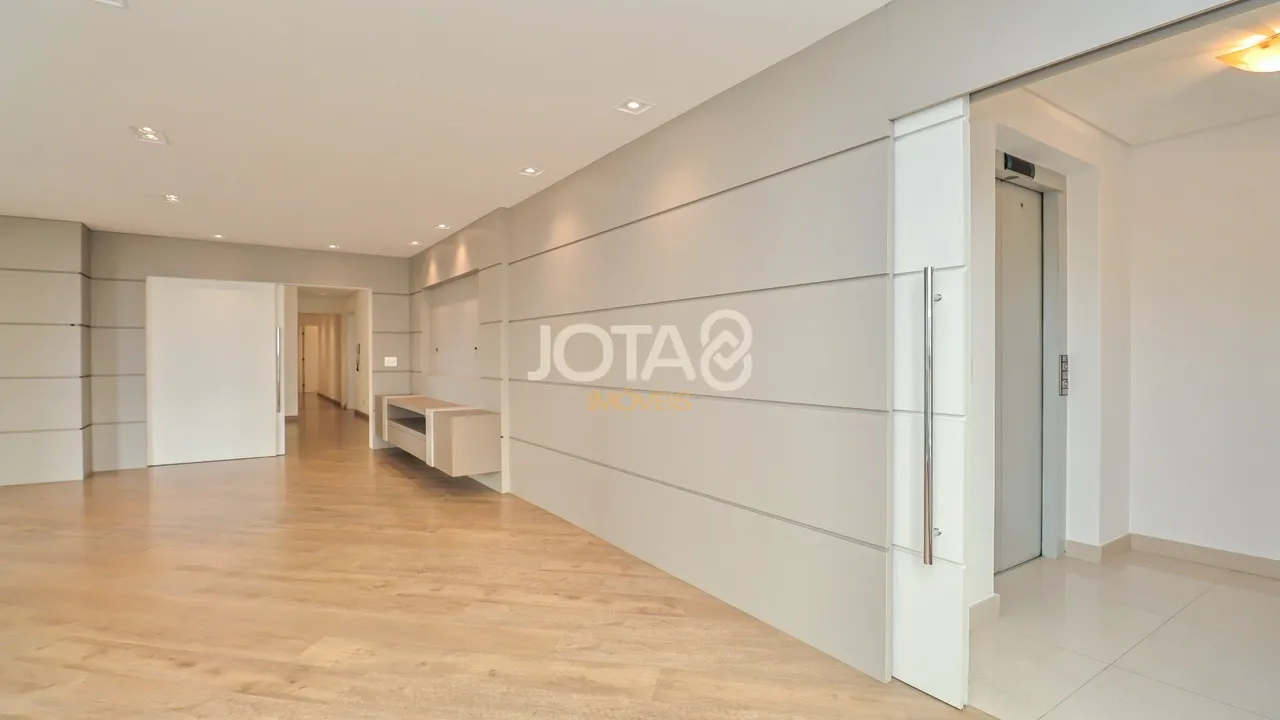 Орендна квартира з 4 спальнями та 329 м² — photo 4