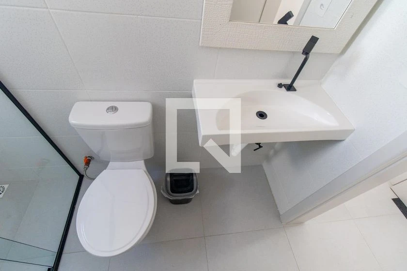 Furnished studio with 1 bedroom and a private garden — photo 11