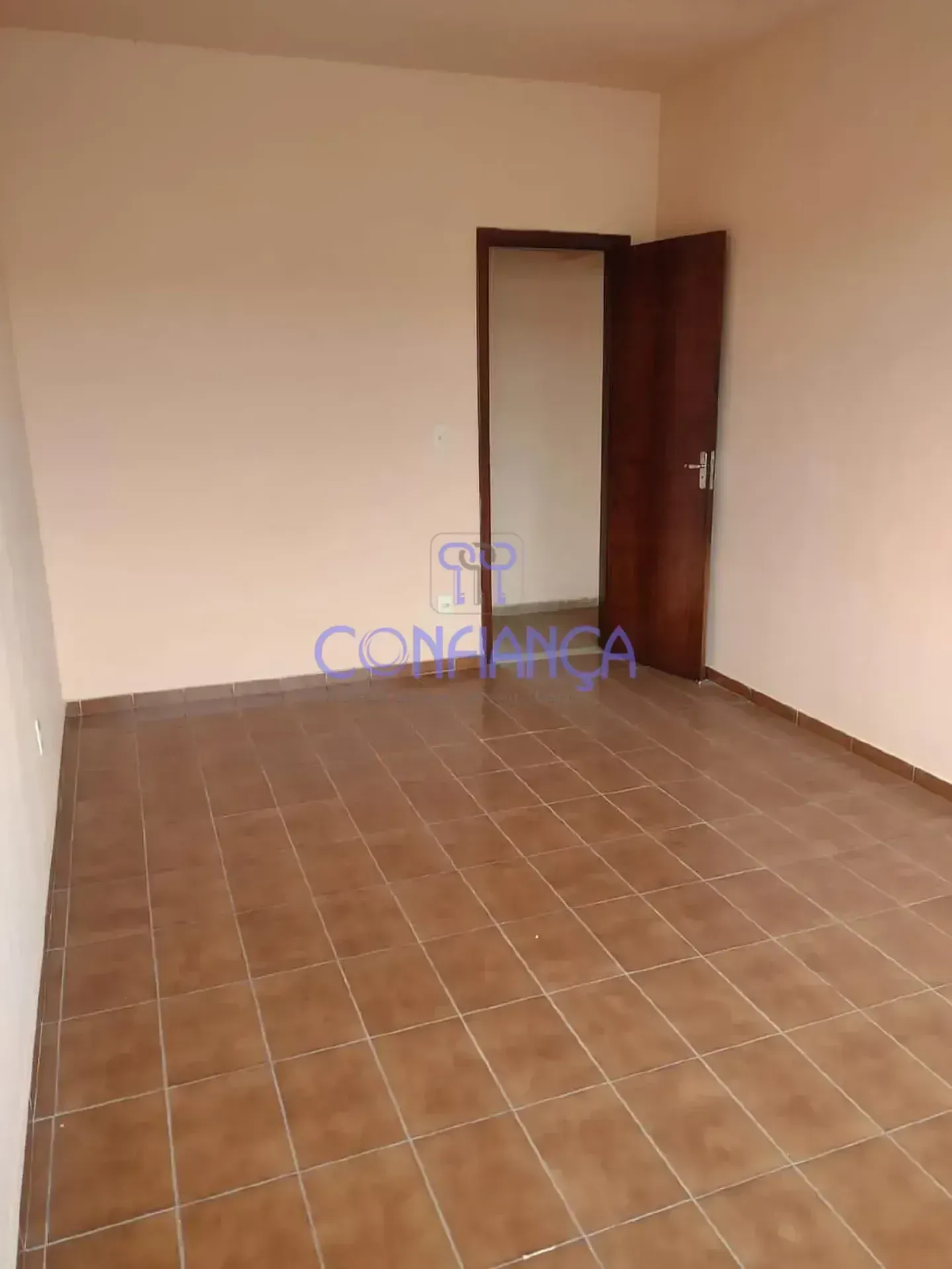 3-bedroom apartment with 2 bathrooms, no parking — photo 3