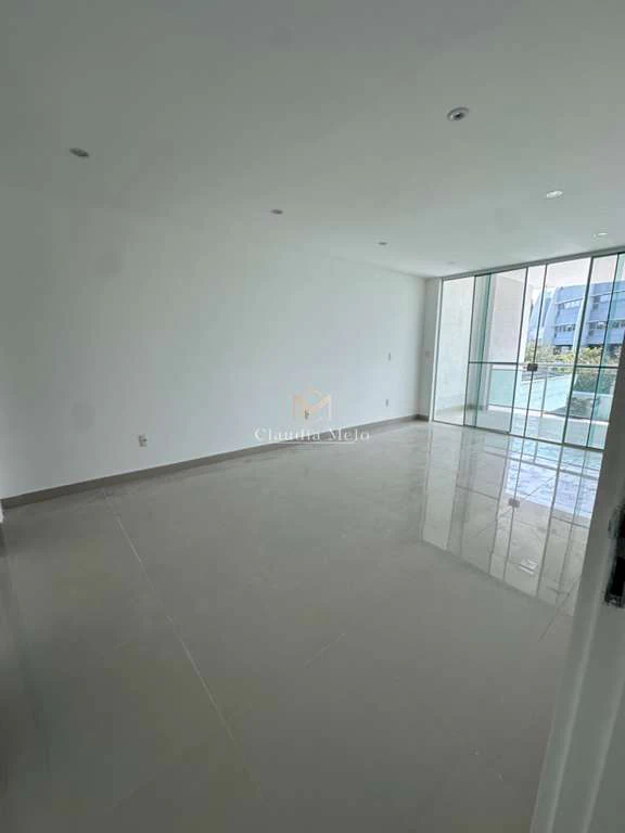 Casa moderna com 5 suítes e 8 banheiros, 10 vagas cobertas — photo 2