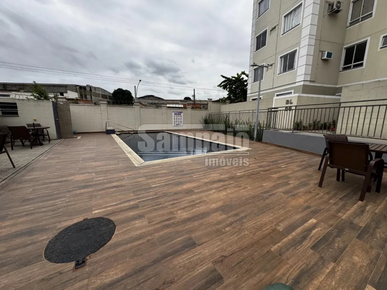 Apartamento com 2 quartos e 1 banheiro, piso de madeira — photo 11