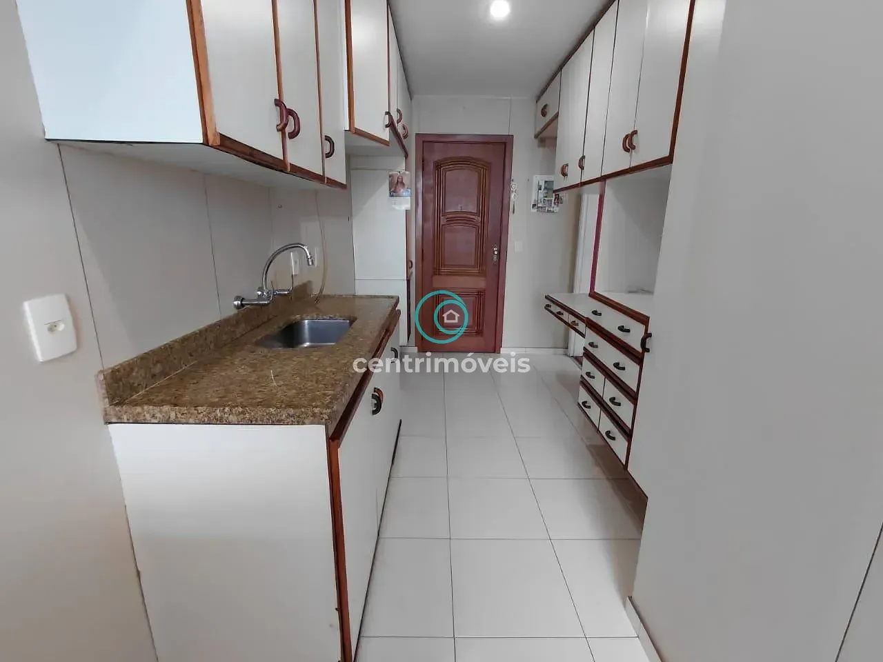 2-bedroom apartment with a mountain view in Rio de Janeiro — photo 31