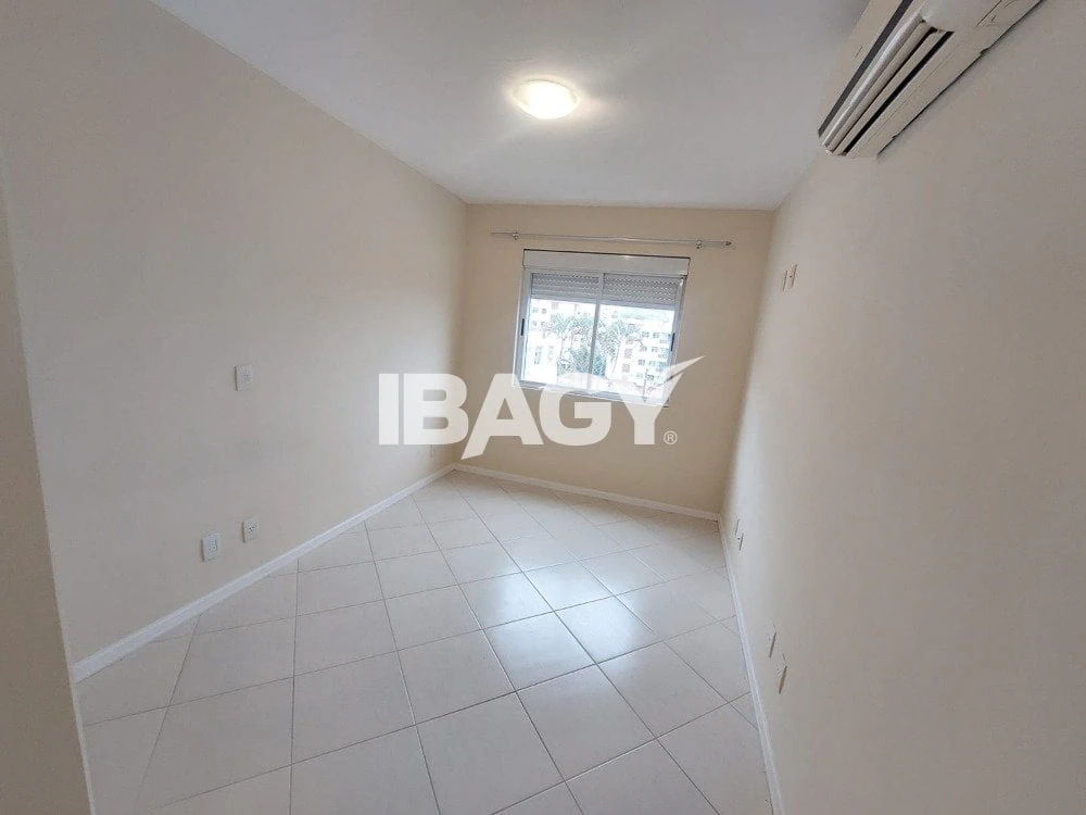 Apartamento de 1 dormitorio con cocina abierta y suite — photo 3